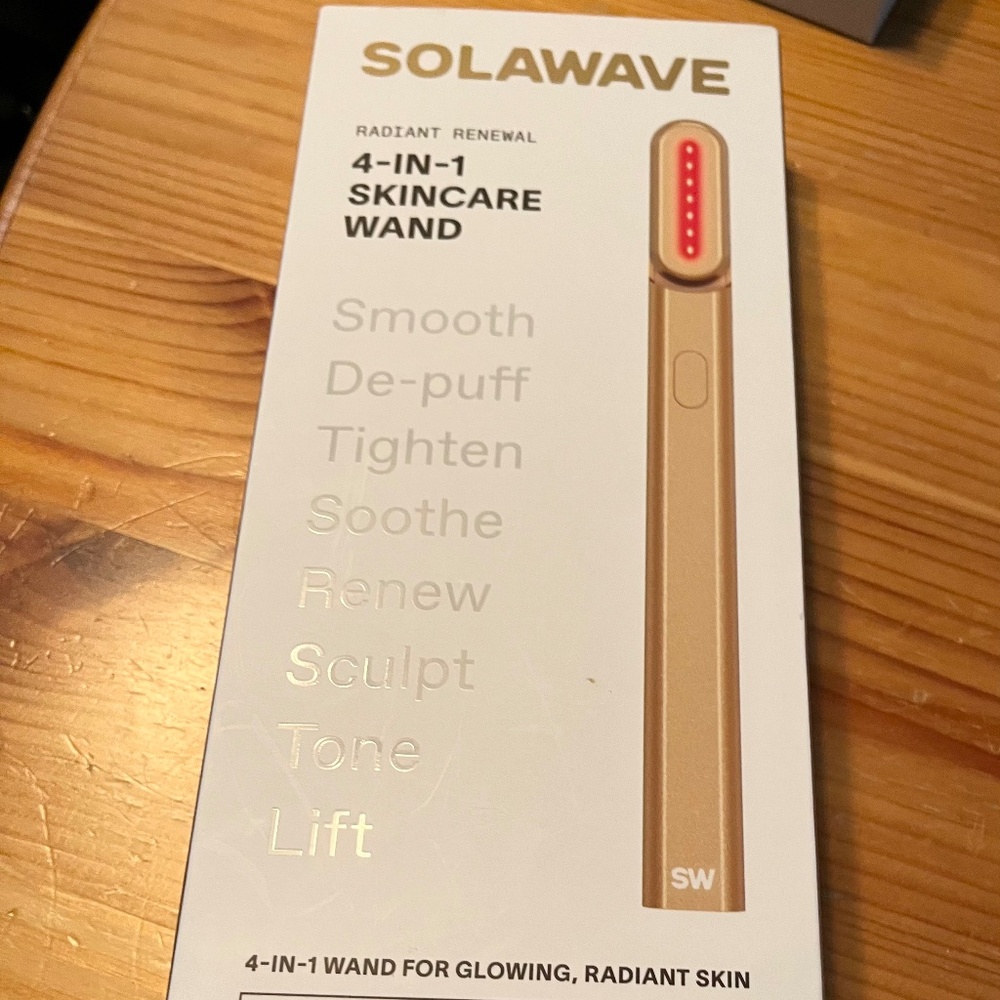 New Solawave 4-in-1 Skincare Wand